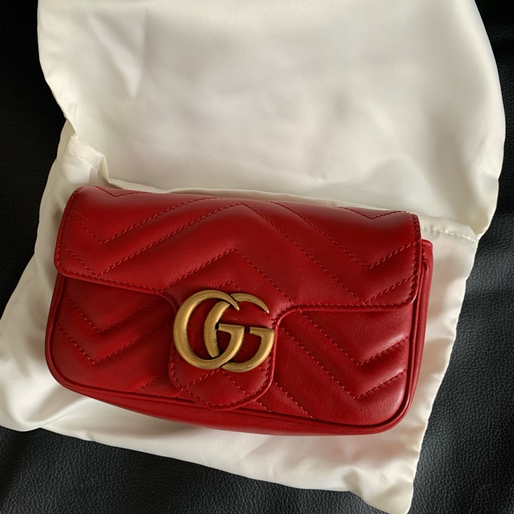 Gucci Marmont Bag in Hibiscus Red